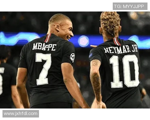 福将杜埃15场正式比赛破门 巴黎全胜助力队伍强势连胜